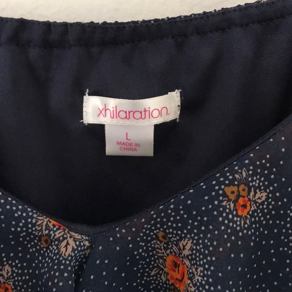 Navy Ruffle Tank - Picture 4 of 4